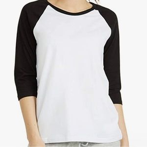 Black and white long sleeve. COTTENBELL